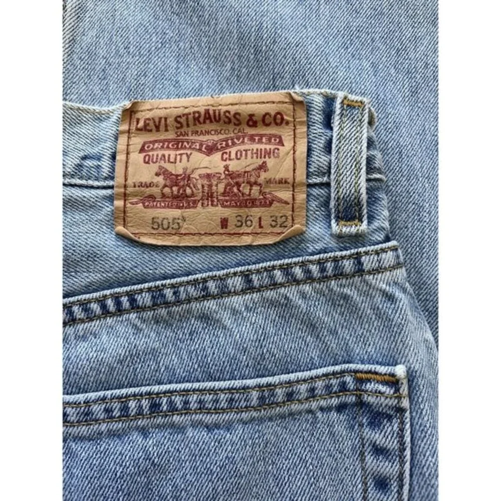 Levis elevate your